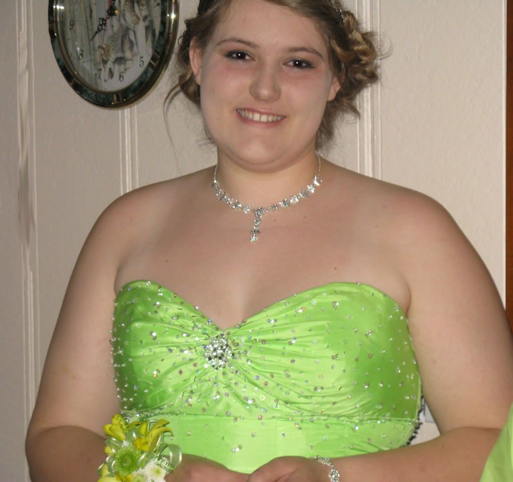 another daughter gone to prom!  pics... - Countryside Families