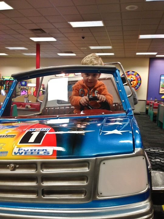  photo ChuckkECheese-3_zps85764a46.jpg