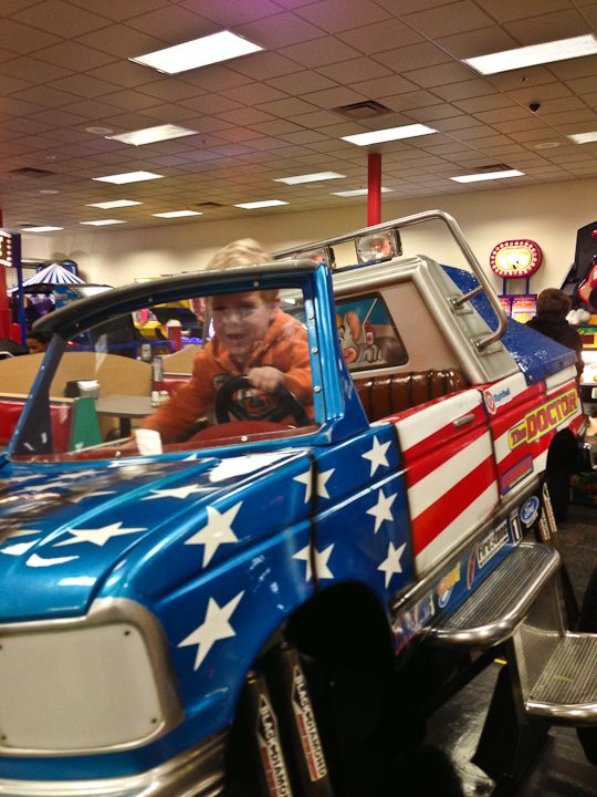  photo ChuckkECheese-4_zpsd2b83739.jpg