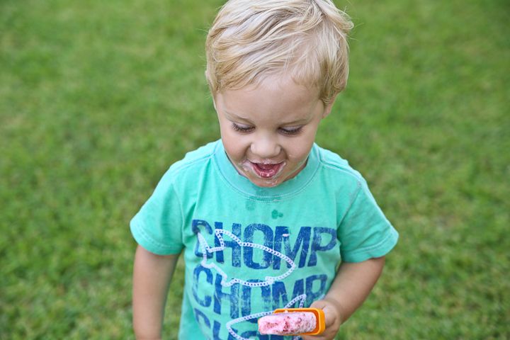  photo Popsiclesandeatingdinnerinbackyard-13_zpsec03bf5b.jpg