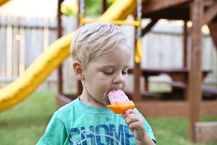  photo Popsiclesandeatingdinnerinbackyard-15_zps322efd4a.jpg