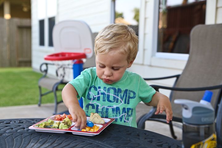  photo Popsiclesandeatingdinnerinbackyard-30_zpsc84eff67.jpg