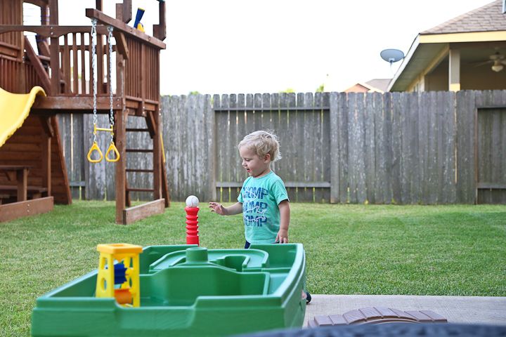  photo Popsiclesandeatingdinnerinbackyard-33_zps2ce6db28.jpg