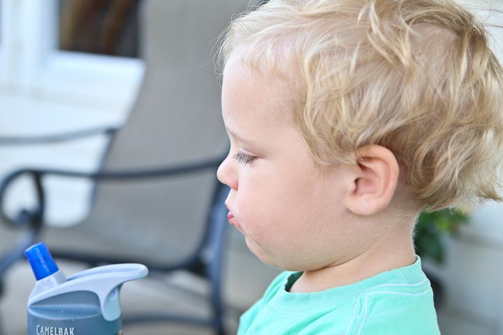  photo Popsiclesandeatingdinnerinbackyard-36_zps1c470fc8.jpg