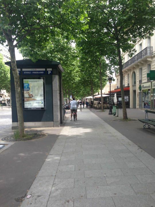  photo ArcdeTriomheandVelib-33_zps4e601a95.jpg