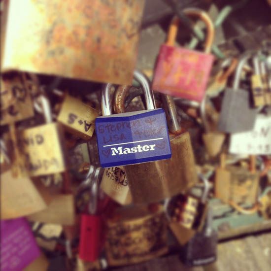  photo CellPhone-Louvre-LockBridge-NotreDame-13_zpsa64833c2.jpg