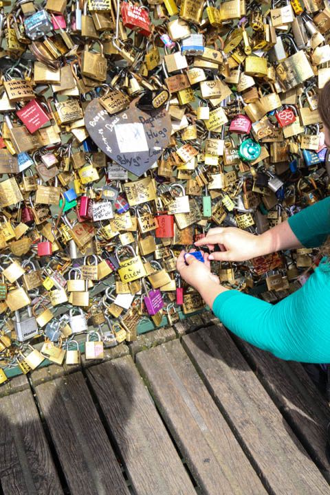  photo Louvre-LockBridge-NotreDame-92_zps801264f3.jpg