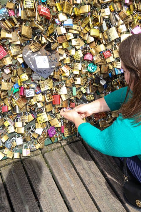  photo Louvre-LockBridge-NotreDame-93_zpsd2688e14.jpg