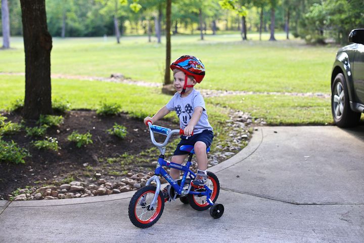  photo GoodFriday-30_zpscc1c9cdf.jpg