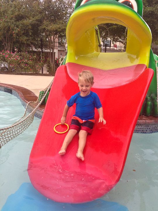  photo PinkEyePoolBounceHouse-29_zpsc0382abb.jpg