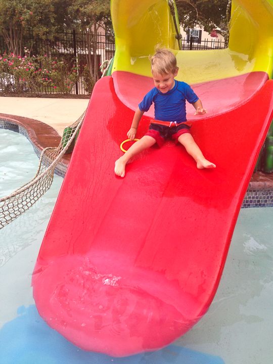  photo PinkEyePoolBounceHouse-31_zps40e1c070.jpg