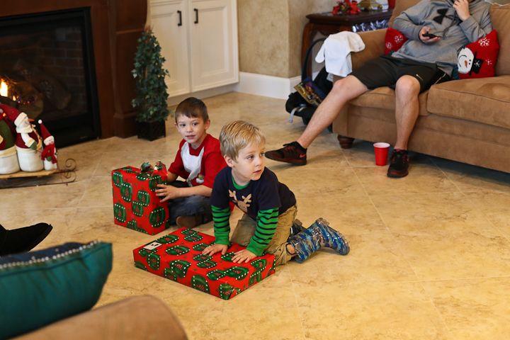  photo Christmas-Magruders-3_zps356ca50e.jpg