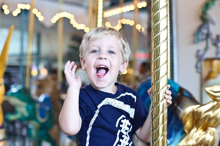  photo Carousel-17_zpse6969d1e.jpg