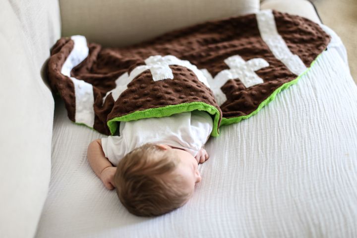  photo FootballBlanket-4_zps1787a55b.jpg
