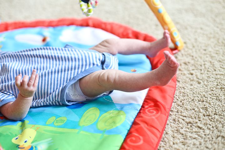  photo TummyTimeFail-2_zps44f33a96.jpg