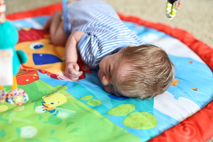  photo TummyTimeFail-9_zps89cf722c.jpg