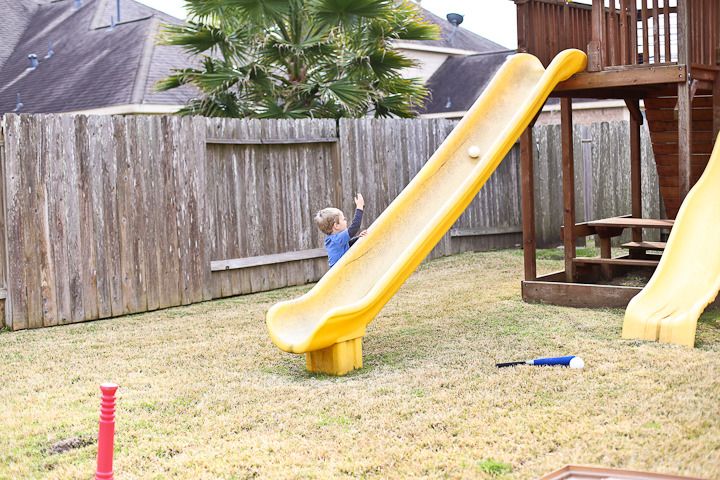  photo Backyard Playing-29_zps06efgqiy.jpg