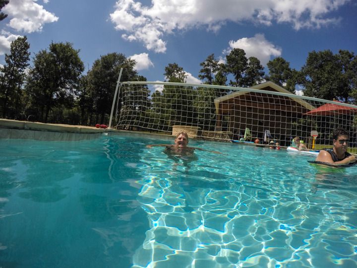  photo Papa-Yaya Pool-36_zpst6fvthxu.jpg