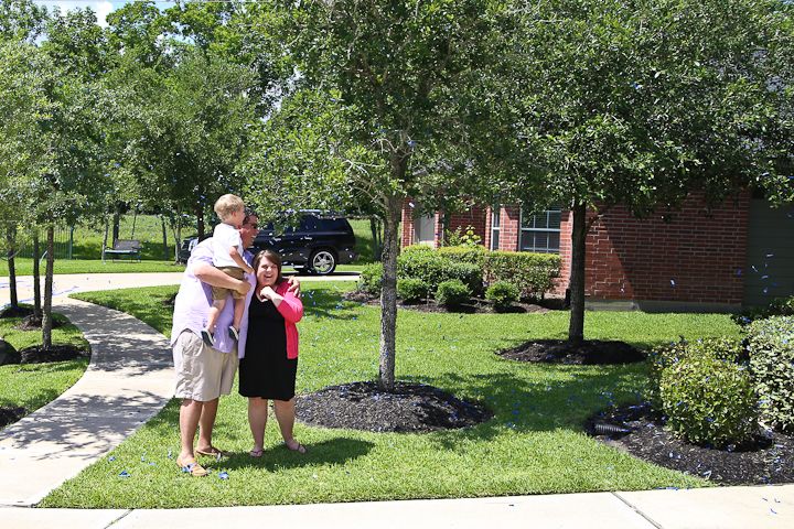  photo GenderRevealParty-36_zps81db28ae.jpg