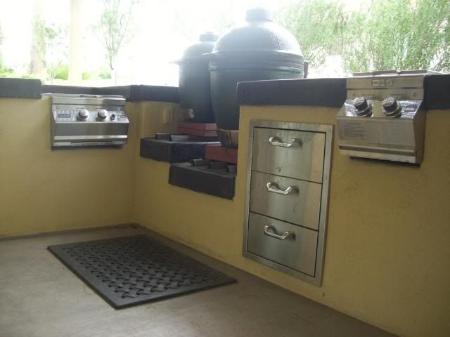 Outdoor_Kitchen_Finished_Aug_2010007.jpg