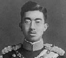 th_435px-Hirohito_in_dress_uniform.jpg