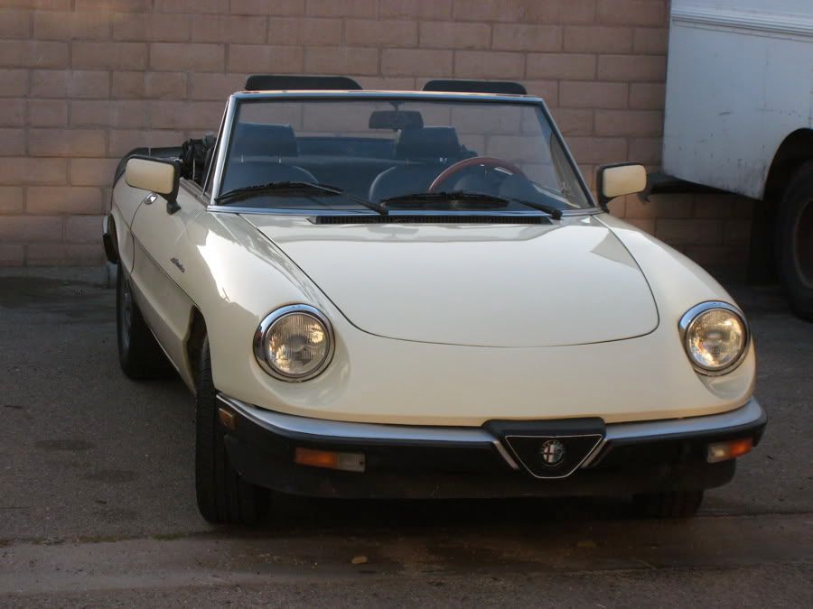 1978 Alfa Romeo Spider Veloce. 71, 74, 77, 78, 84, 88 Spider