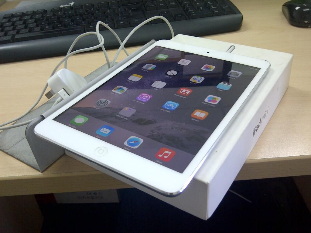 BB 7130 - 9530 - 9780 - 8310 - 8300 - Ipad Mini 3G - SS S3 Hàn Quốc - Tai Beat fake - 4