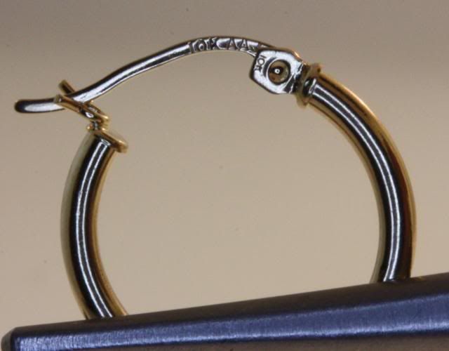 Increase Sales 17952 C4 10K YELLOW GOLD SINGLE HOOP EARRING 0.3 GRAMS 